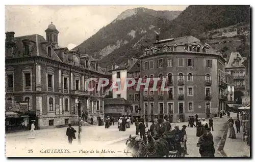 Cartes postales Cauterets Place de la mairie