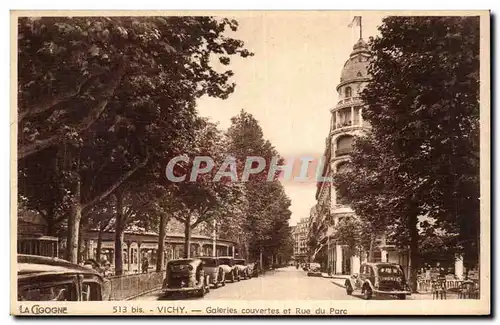Cartes postales Vichy Galeries couvertes et rue du parc