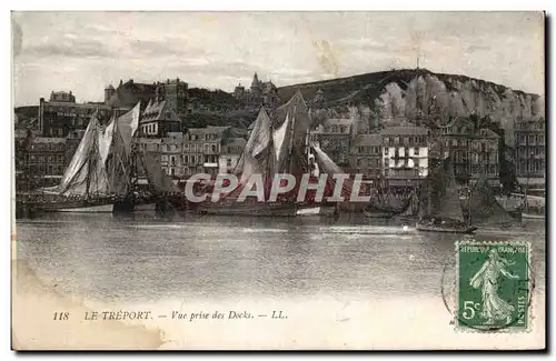 Le Treport - Vue prise des Docks Bateaux - Ansichtskarte AK