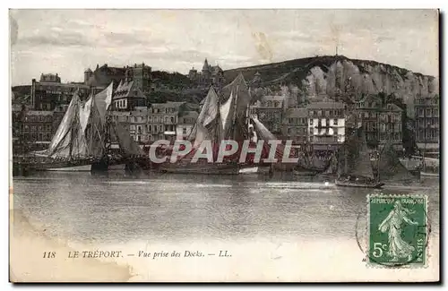 Le Treport - Vue prise des Docks Bateaux - Cartes postales