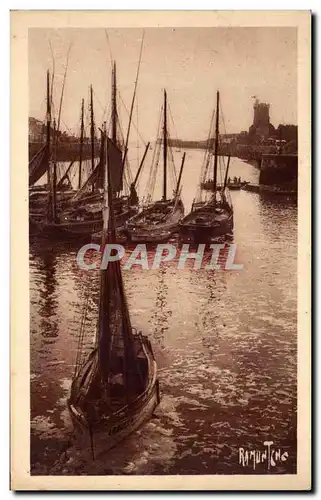 Sables d Olonne - La Chaumb - Sortie du Port - Cartes postales