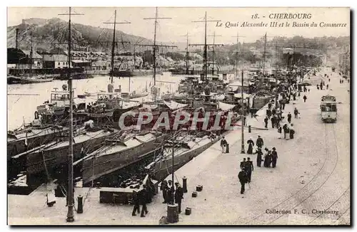 Cartes postales Cherbourg Le quai Alexandre III et le bassin du commerce Bateau