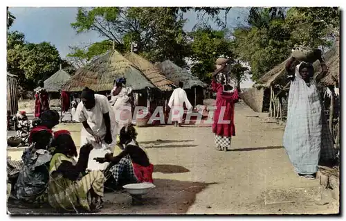 Afrique - Africa - L Afrique en Couleurs - Village Africain - Cartes postales