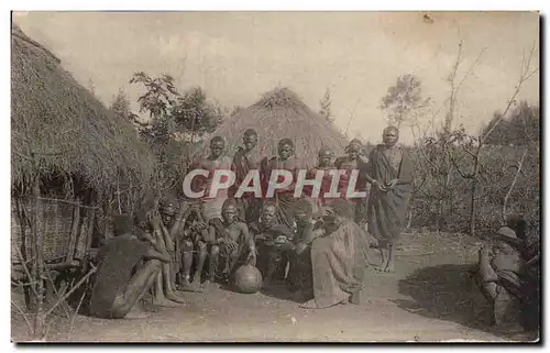 Cartes postales Missions des PP du Saint Esprit Village africain