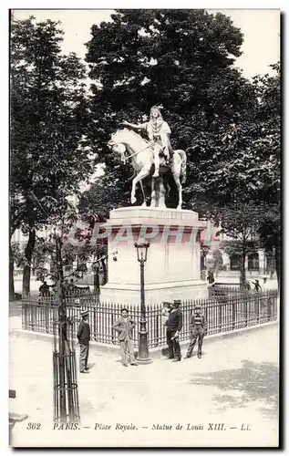 Cartes postales Paris Place Royale Statue de Louis XIII