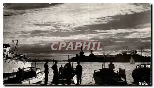 Toulon - Le Crepuscule sur le Port - Cartes postales moderne