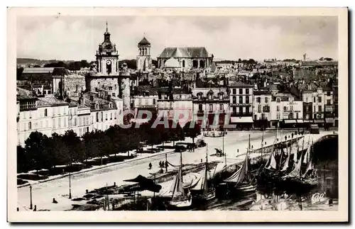 La Rochelle - Vue vers la Gros Horloge et la Cathedrale - Cartes postales