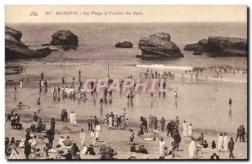 Cartes postales Biarritz La plage a l heure du bain