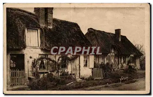 Cartes postales Normandie Vieilles maisons aux toits de chaume