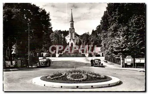 Cartes postales moderne Station thermale de Bagnoles de l Orne Eglise du Sacre Coeur