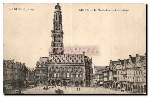 Cartes postales Arras Le beffroi et la petit place