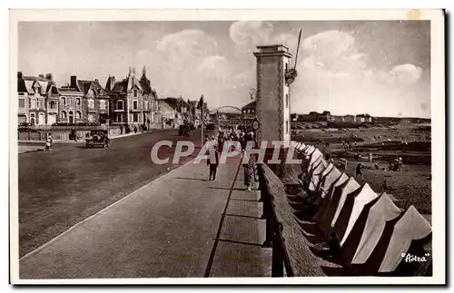 Sables d Olonne - Le Remblai et la Plage - Vue du Pahare Rouge - lighthouse - Ansichtskarte AK