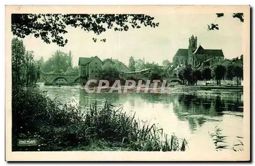 Moret sur Loing - L Eglise et la Porte de Bourgogne - Cartes postales