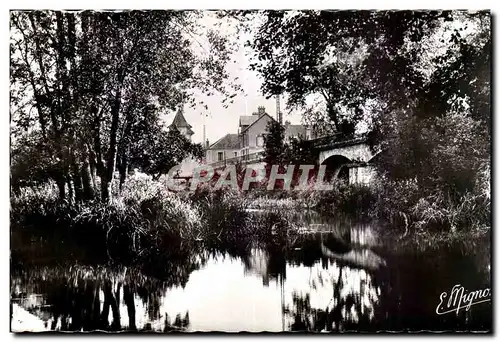 Cartes postales moderne Souppes sur Loing Les bords du Loing Le pont