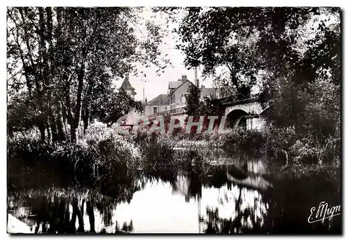 Cartes postales moderne Souppes sur Loing Les bords du Loing Le pont