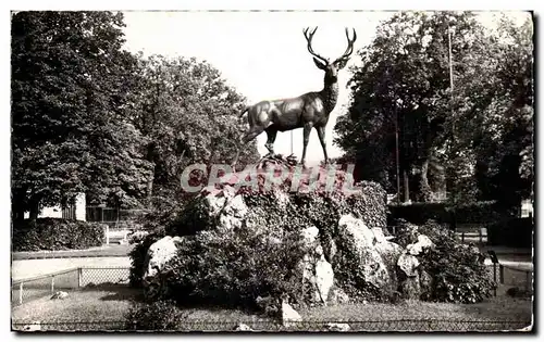 Moderne Karte Le Vesinet Le cerf au rond point royal