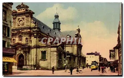 Ansichtskarte AK Fontainebleau L eglise Saint Louis et la rue Grande