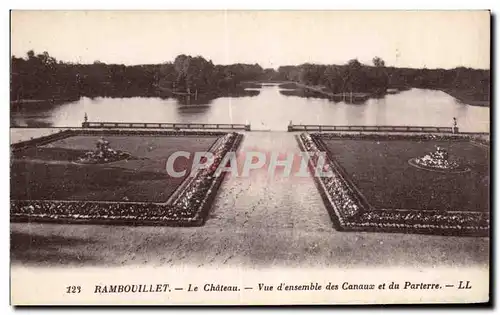 Cartes postales Rambouillet Le chateau Vue d ensemble des canaux et le parterre