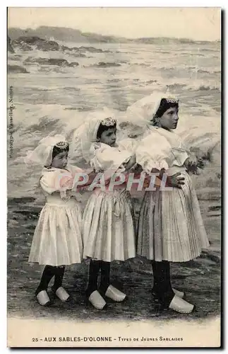 Cartes postales Sables d olonne Types de jeunes sablaises Folklore Costume