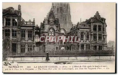 Ansichtskarte AK Militaria Arras La grande guerre Ruines de l hotel de ville pris de la place de la Vacquerie