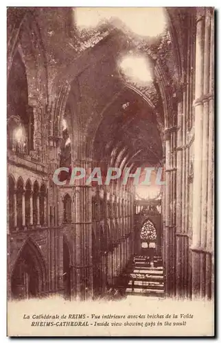 Cartes postales Militaria Reims Cathedrale Vue interieure avec les breches de la voute