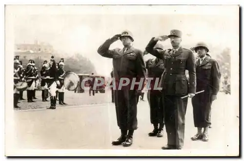 Ansichtskarte AK Militaria Paris Soldats Generaux Francais et americain