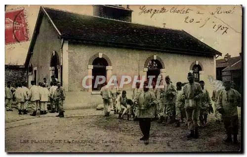 Ansichtskarte AK Militaria Les plaisirs de la caserne La soupe