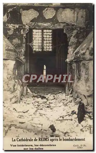 Cartes postales Militaria Reims La cathedrale apres le bombardement Vue interieure les decombres sur les dalles