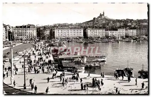 Marseille - Carrefour du Monde - Le Vieux Port - Au Fond Notre Dame de la Garde - Ansichtskarte AK