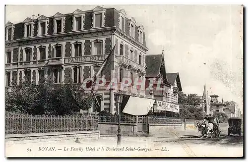 Ansichtskarte AK Royan La Family Hotel et le boulevard Saint Georges