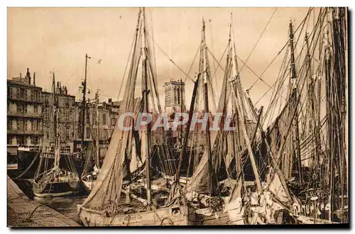 La Rochelle - Coin de Port vers Saint Sauveur Bateaux - Ansichtskarte AK