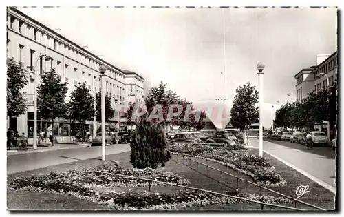 Royan - Boulevard A Briand vers le Marche Couvert - Cartes postales