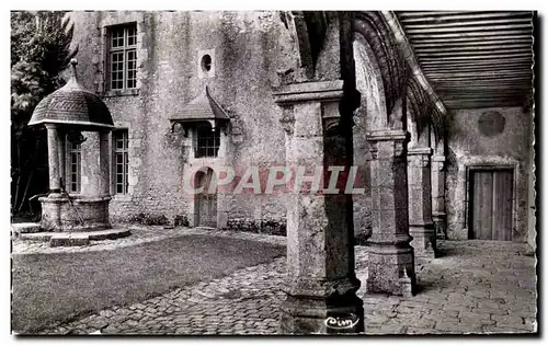 Cartes postales moderne Talcy Le chateau Cour interieure Cloitre et vieux puits