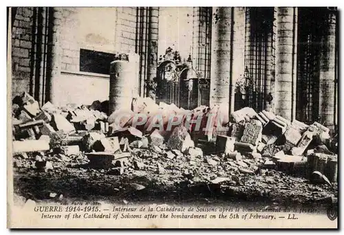 Ansichtskarte AK Militaria Interieur de la cathedrale de Soissons apres le bombardement