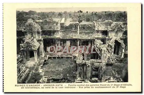 Ansichtskarte AK Cambodge Ruines D angkor Angkor Vath Porche central des galeries Ouest