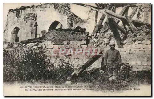 Cartes postales Militaria Maisons en ruines autour de l eglise