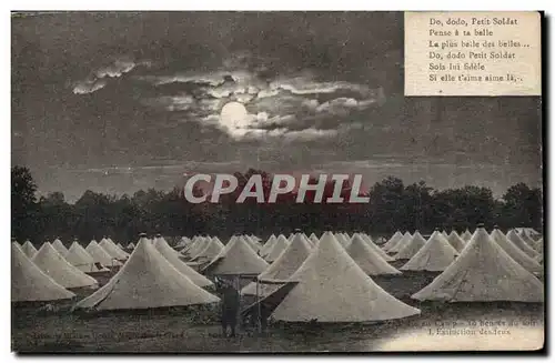 Cartes postales Militaria La vie au camp 10 heures du soir L extinction des feux