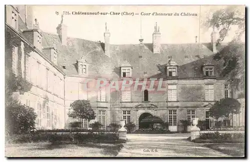 Ansichtskarte AK Chateauneuf sur Cher Cour d honneur du chateau