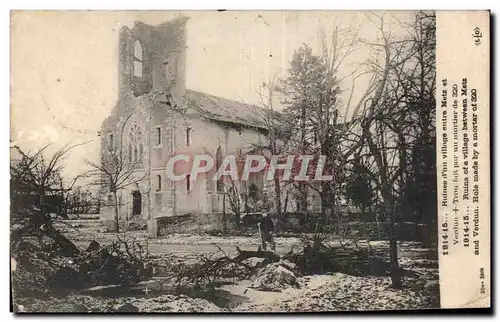 Ansichtskarte AK Militaria Grande guerre de 1914 Ruines d un village entre Metz et Verdun Trou fait par un mortie