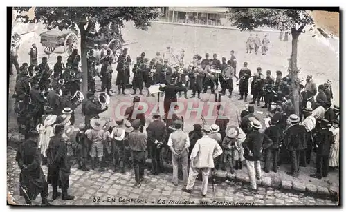 Ansichtskarte AK Militaria En Campagne La musique au cantonnement