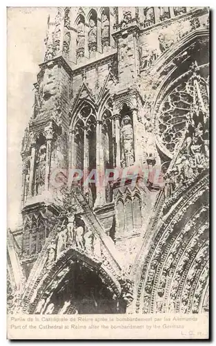 Cartes postales Militaria Les ruines de la grande guerre Reims Partie de la cathedrale apres le bombardement des