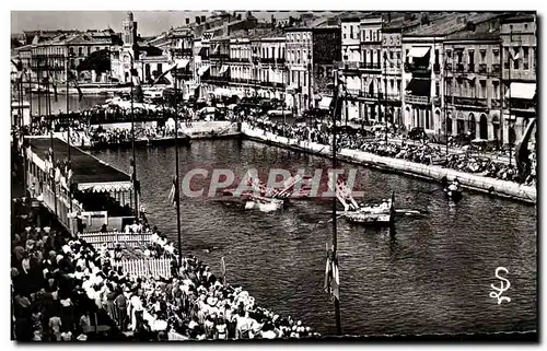 Cartes postales moderne Sete Le centre ville un jour de championnat de joutes