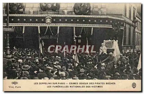 Paris - Zeppelins sur Paris - Crimes odieux des pirates Boches - Cartes postales