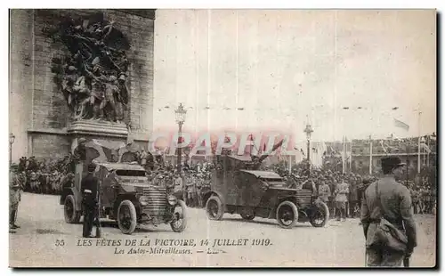 Ansichtskarte AK Militaria Paris Fetes de la victoire du 14 juillet 1919 Les autos mitrailleuses Tank