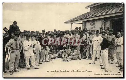 Cartes postales Militaria Au camp de Mailly L epluchage des pommes