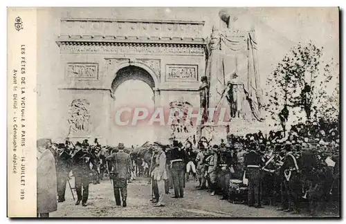 Ansichtskarte AK Militaria Revue du 14 juillet 1917 Avant lde feile Le cenotaphe deplace Arc de triomphe