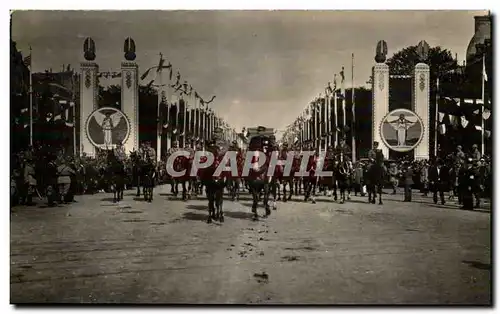 Cartes postales Militaria Le defile de la victoire Champs Elysees