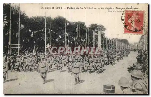 Cartes postales Militaria Paris Fetes de la Victoire Le defile Troupes francaises Arc de Triomphe