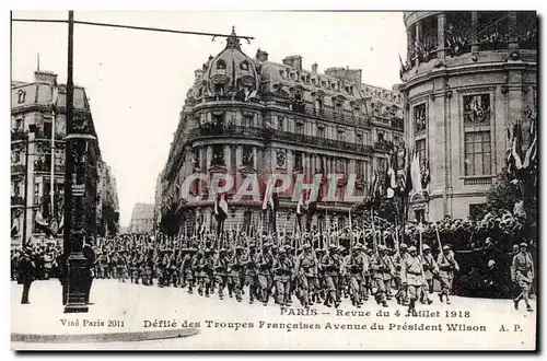 Ansichtskarte AK Militaria Paris Le defile de la victoire 14 juillet 1919 Defile des troupes francaises Avenue du