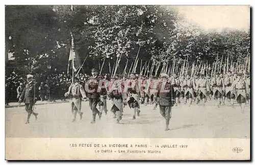 Ansichtskarte AK Militaria Paris Fetes de la Victoire 14 juillet 1919 Le defile Les fusilliers marins